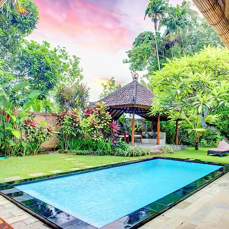 Villa Taman Rahasia, Sitara Villa Group Семіньяк Екстер'єр фото